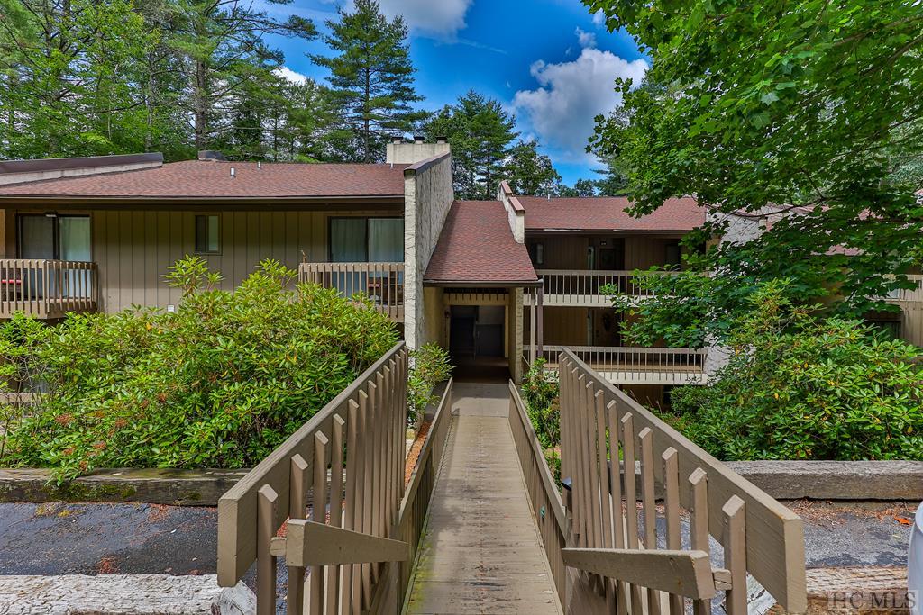 98 Dogwood Knob Lane, Sapphire NC Real Estate Listing | MLS# 102499