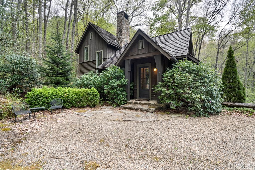 278 Boathouse Row, Sapphire NC Real Estate Listing MLS 102060