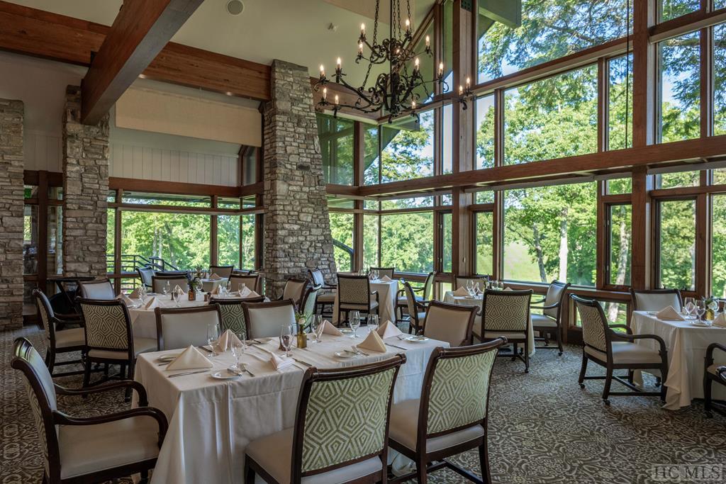 NC Homes for Sale in Wildcat Cliffs Country Club Silver Creek Real