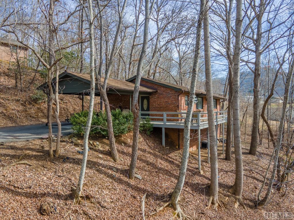 47 Hummingbird Road, Franklin NC Real Estate Listing MLS 101510