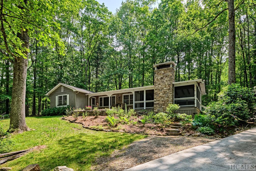 662 Gana Sita Circle, Cashiers NC Real Estate Listing MLS 102203
