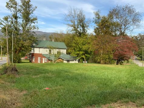 61 Fairview Road Andrews NC 28901