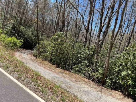 4.90 Wayah Road (HWY 1310) Nantahala NC 28781