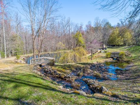24 Cahill Drive Andrews NC 28901