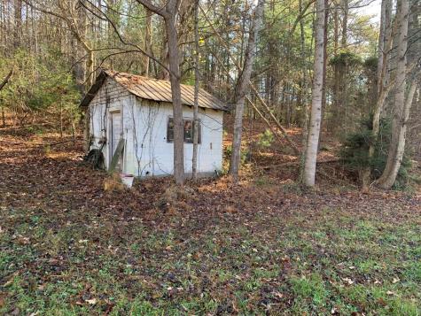 1933B Ford Road Warne NC 28909