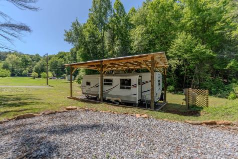 1170 Oakgrove Road Murphy NC 28906