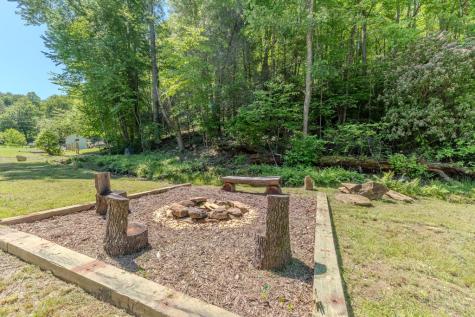 1170 Oakgrove Road Murphy NC 28906