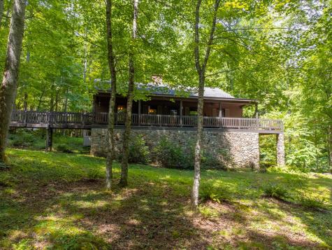 1221 Sam Cove Robbinsville NC 28771