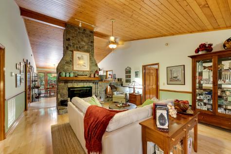 1221 Sam Cove Robbinsville NC 28771