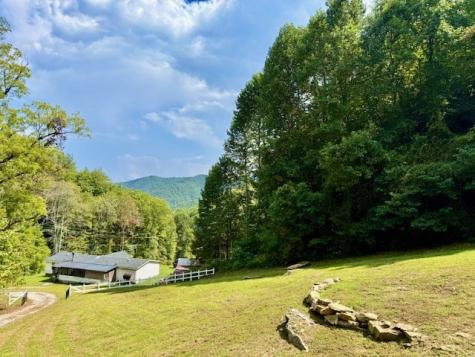 1351 Cody Branch Road Robbinsville NC 28771