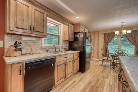 1275 Taylor Road Hiawassee GA 30546