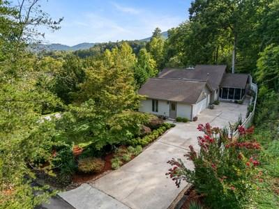 1396 Deerfield Road Young Harris GA 30582