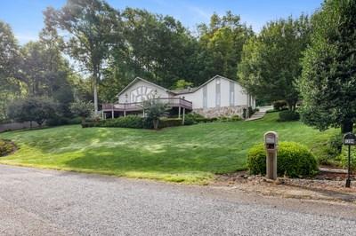 1396 Deerfield Road Young Harris GA 30582