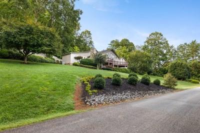 1396 Deerfield Road Young Harris GA 30582