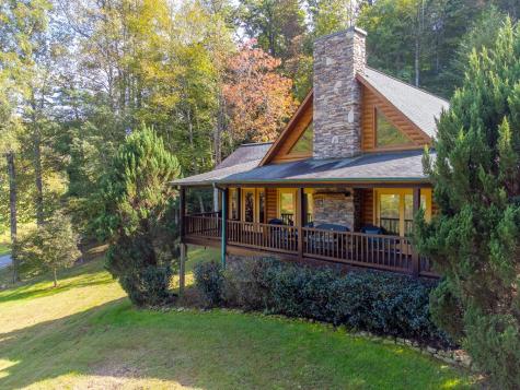 25 Black Oak Hayesville NC 28904