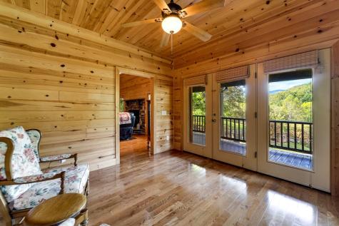 25 Black Oak Hayesville NC 28904