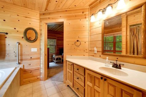 25 Black Oak Hayesville NC 28904