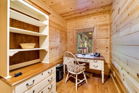 25 Black Oak Hayesville NC 28904