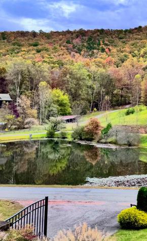 25 Black Oak Hayesville NC 28904