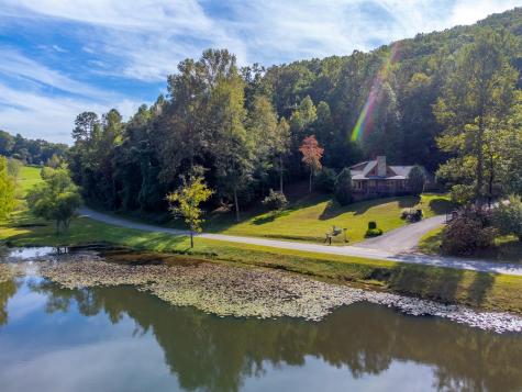 25 Black Oak Hayesville NC 28904