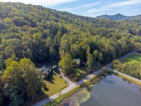 25 Black Oak Hayesville NC 28904