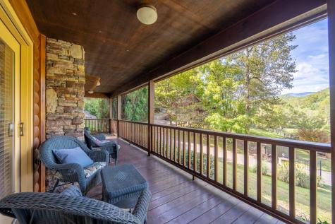 25 Black Oak Hayesville NC 28904