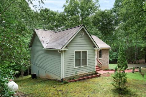 125 Jess Hooper Drive Hayesville NC 28904