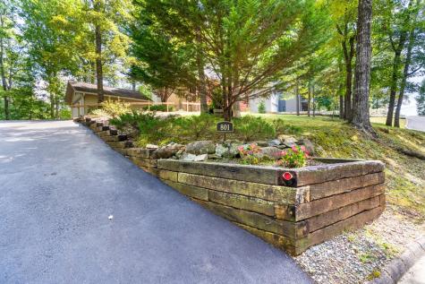 801 Village Murphy NC 28906