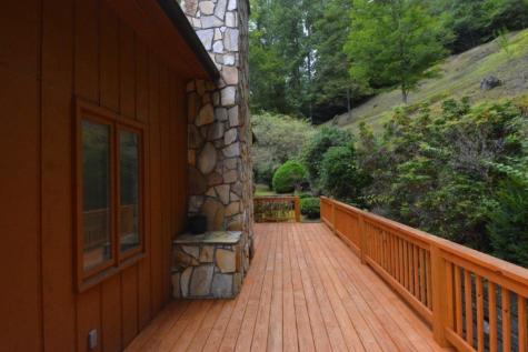 1620 East Buffalo Road Robbinsville NC 28771