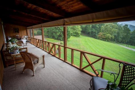 1620 East Buffalo Road Robbinsville NC 28771