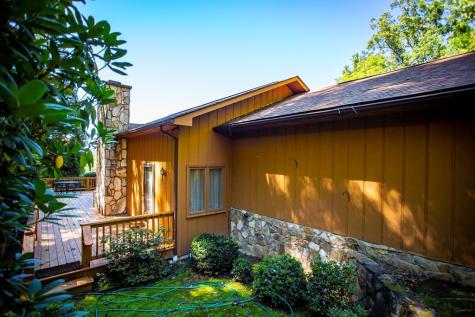 1620 East Buffalo Road Robbinsville NC 28771