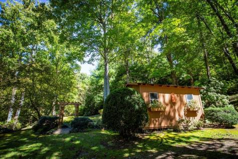 1620 East Buffalo Road Robbinsville NC 28771