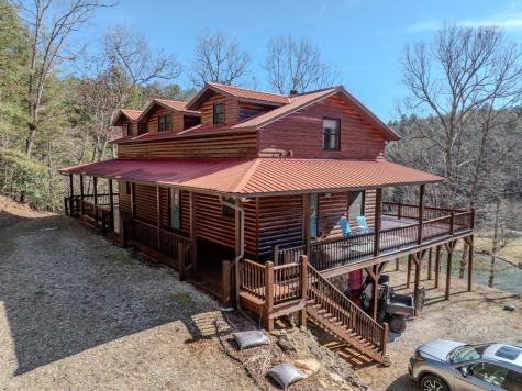 2059 Lower Tuskeegee Robbinsville NC 28771