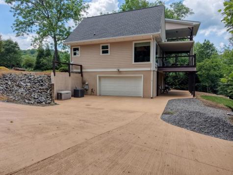 515 Barlow Fields Drive Hayesville NC 28904