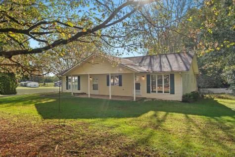 1045 Old Highway 64 W Hayesville NC 28904