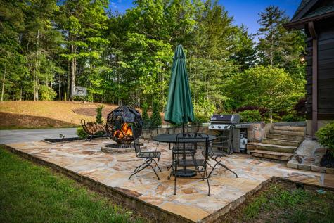 2007 Pine Log Church Road Brasstown NC 28902