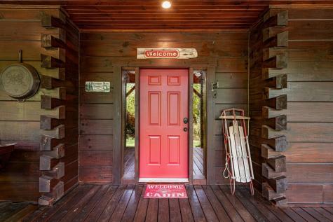 2007 Pine Log Church Road Brasstown NC 28902