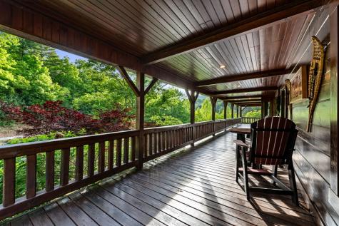 2007 Pine Log Church Road Brasstown NC 28902