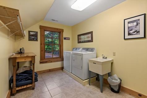 2007 Pine Log Church Road Brasstown NC 28902