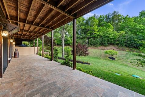 2007 Pine Log Church Road Brasstown NC 28902