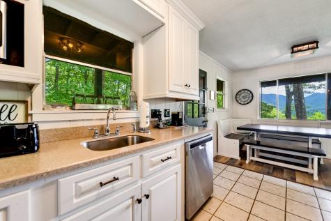 413 Tuskeegee Acres Robbinsville NC 28771