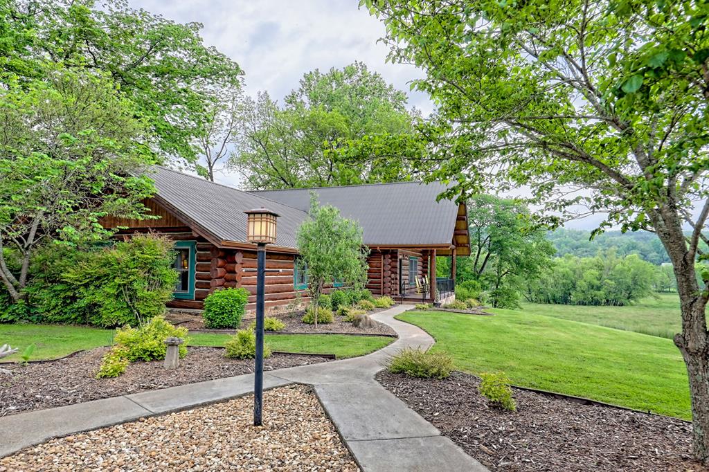 6487 Old Highway 64 W Warne NC 28909