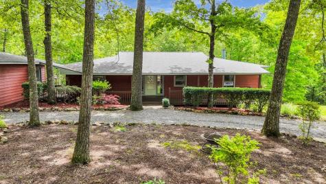 805 Quail Cove Circle Warne NC 28909