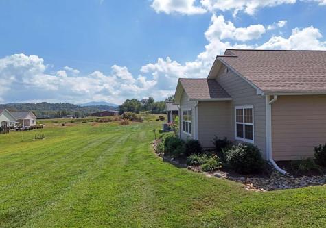 348 Riverwalk Circle Hayesville NC 28904