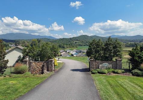 348 Riverwalk Circle Hayesville NC 28904