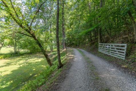 2153 Martins Creek Road Murphy NC 28906