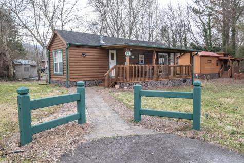 29/33/49 Breedlove Drive Andrews NC 28901