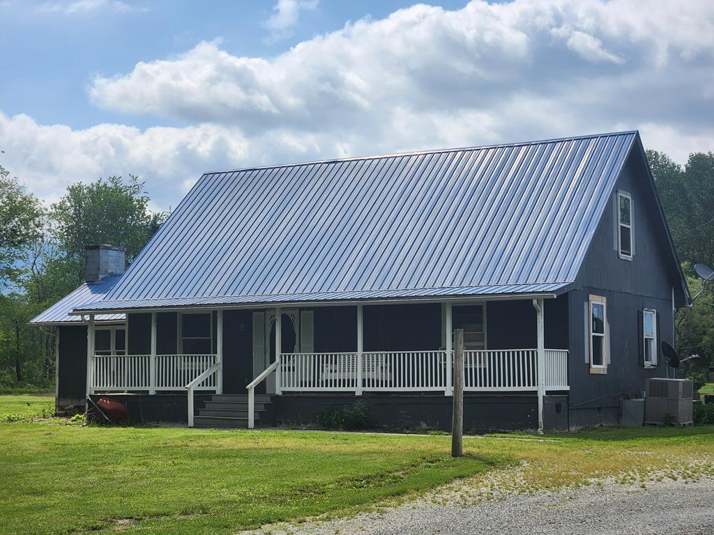 27 Russell Farm Road Andrews NC 28901