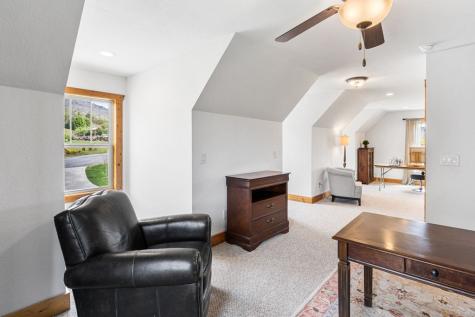 69 Lyndhurst Lane Young Harris GA 30582