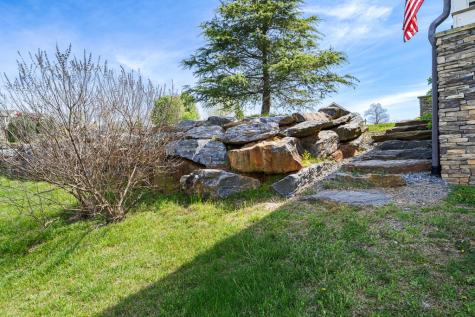 69 Lyndhurst Lane Young Harris GA 30582